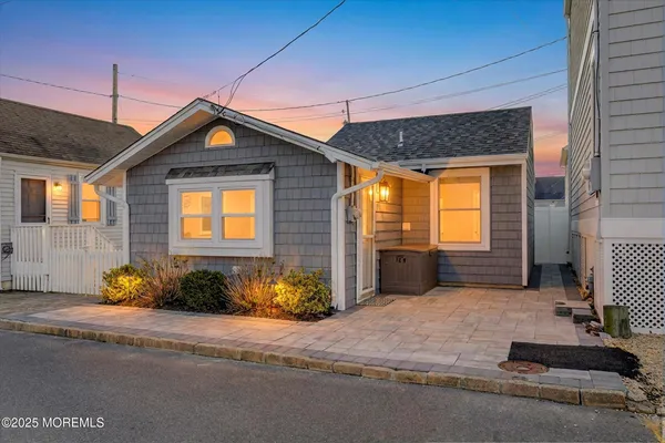 $574,900 | 12 West Rutherford Lane, Lavallette, NJ 08735