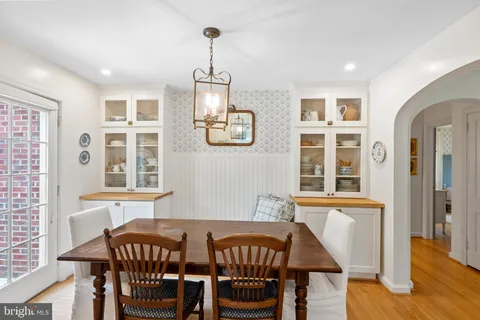 $825,000 | 4301 Agnew Avenue, Alexandria, VA 22309