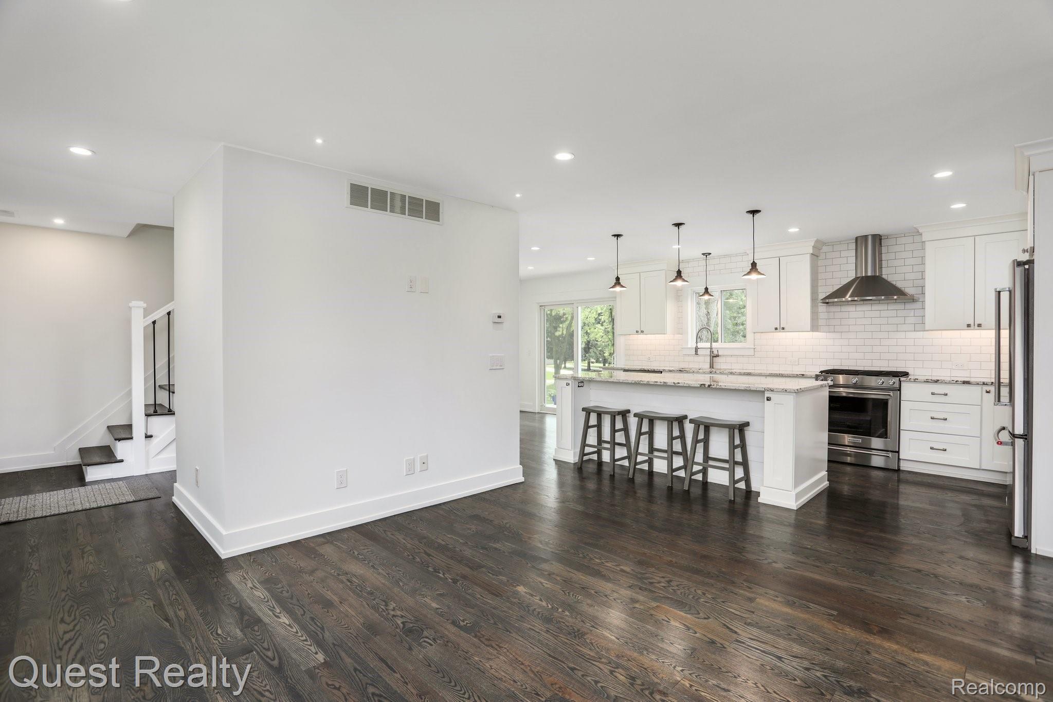 6959 Hubbard Road Clarkston, MI 48348 - Photo 12 of 44 12-web-or-mls-6959 Hubbard Road Independence Township0015.jpg
