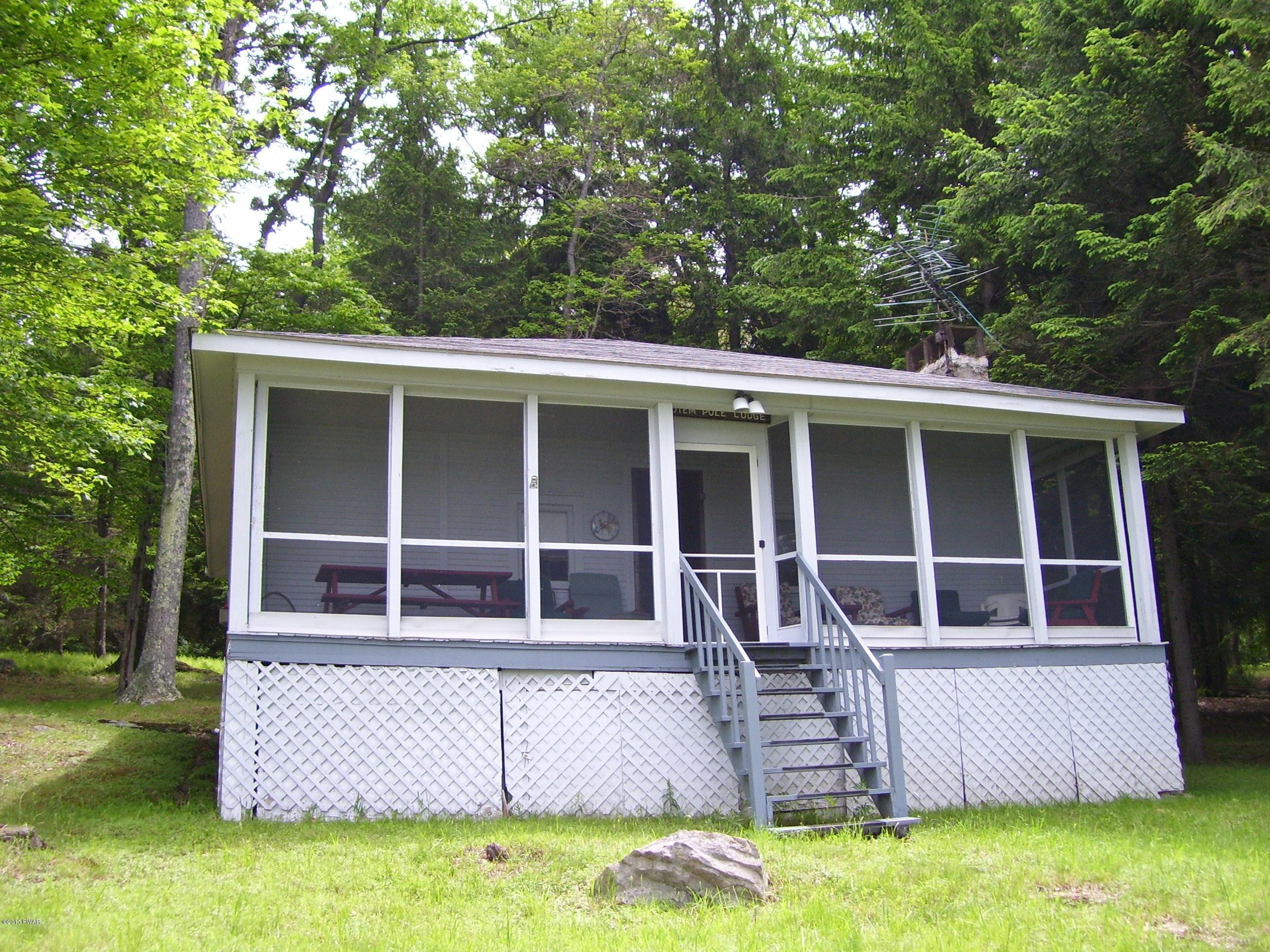 105 Ridgefield Point Road Greentown, PA 18426 - Photo 4 of 41 Gallery Image 4