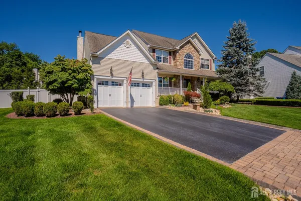 $1,250,000 | 4 Dorene Court, Monroe Township, NJ 08831