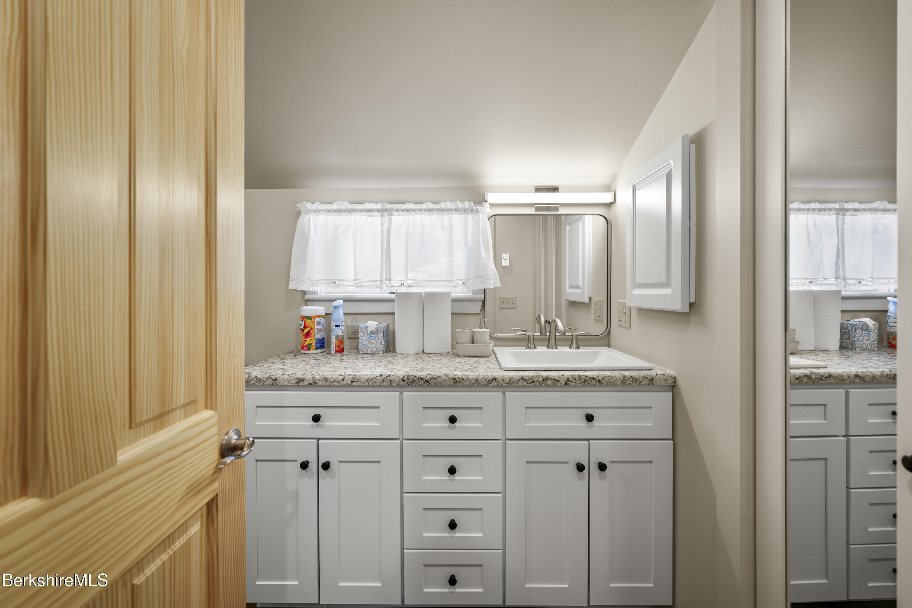 18-1 Morgan Street, Unit 1 Lenox, MA 01240 - Photo 18 of 22 18