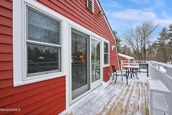 $2,300 | 18-1 Morgan Street, Unit 1, Lenox, MA 01240