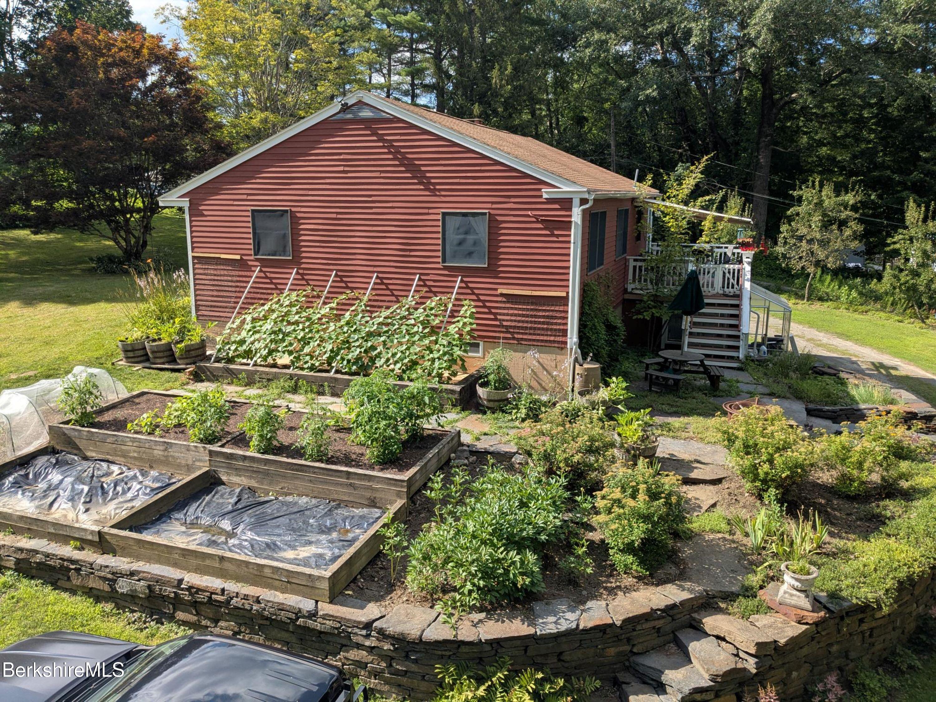 18-1 Morgan Street, Unit 1 Lenox, MA 01240 - Photo 2 of 22 4