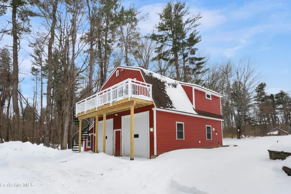 $2,300 | 18-1 Morgan Street, Unit 1, Lenox, MA 01240