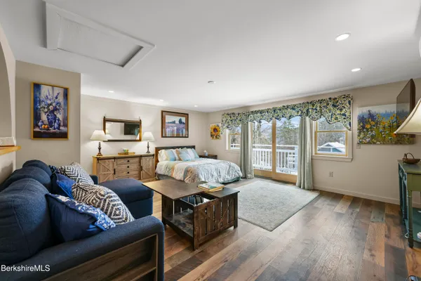 $2,300 | 18-1 Morgan Street, Unit 1, Lenox, MA 01240