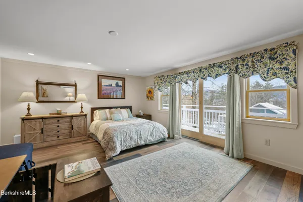 $2,300 | 18-1 Morgan Street, Unit 1, Lenox, MA 01240