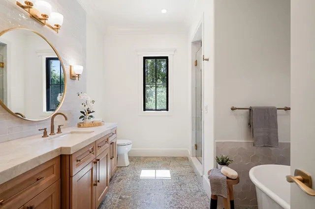 a view of a entryway door of the house