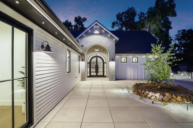 $1,999,000 | 2025 West Lincoln Road, Stockton, CA 95207