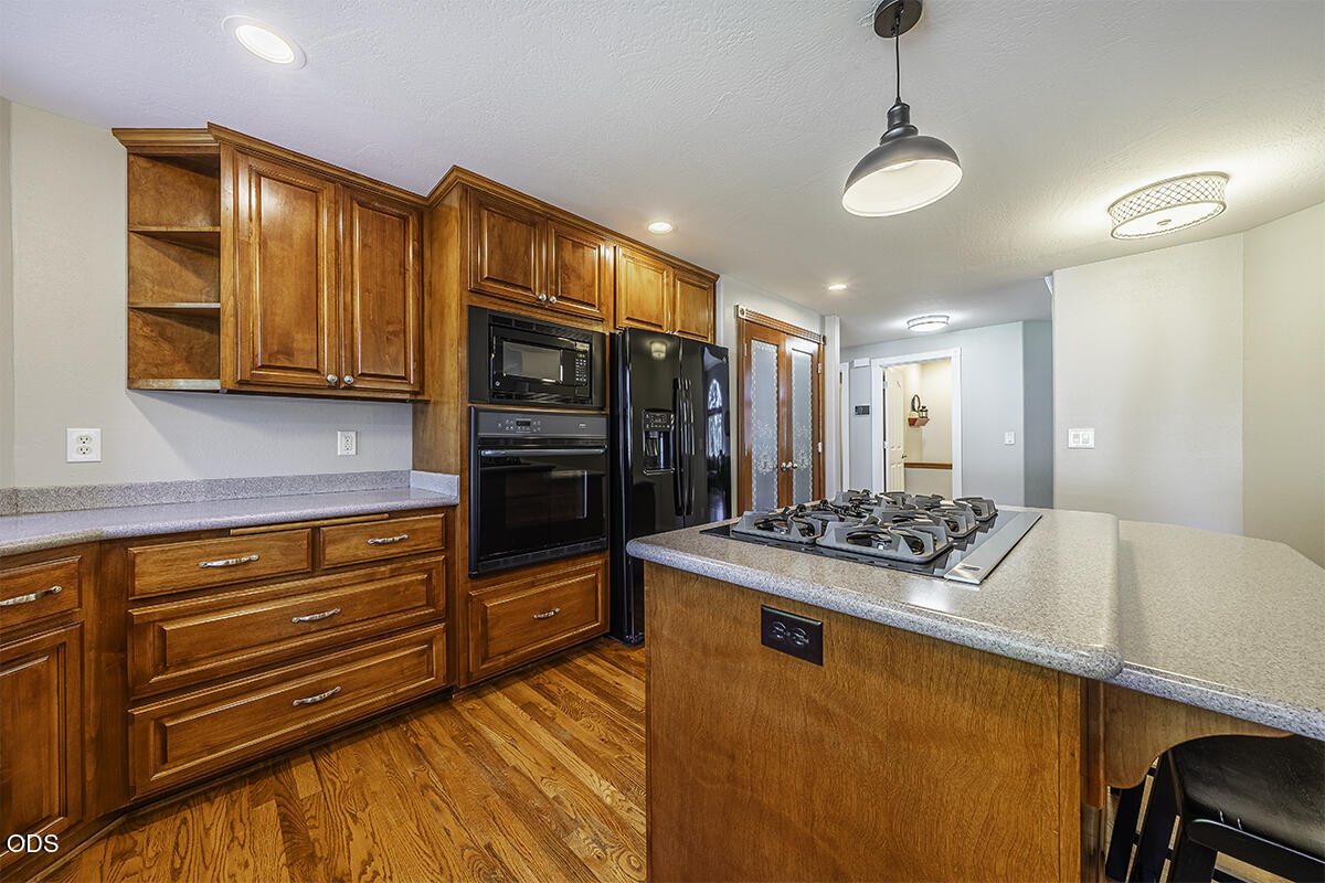 861 Mendolia Way Central Point, OR 97502 - Photo 29 of 35