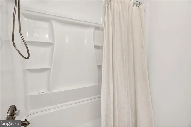 $235,000 | 615 Himes Avenue, Unit 106, Frederick, MD 21703