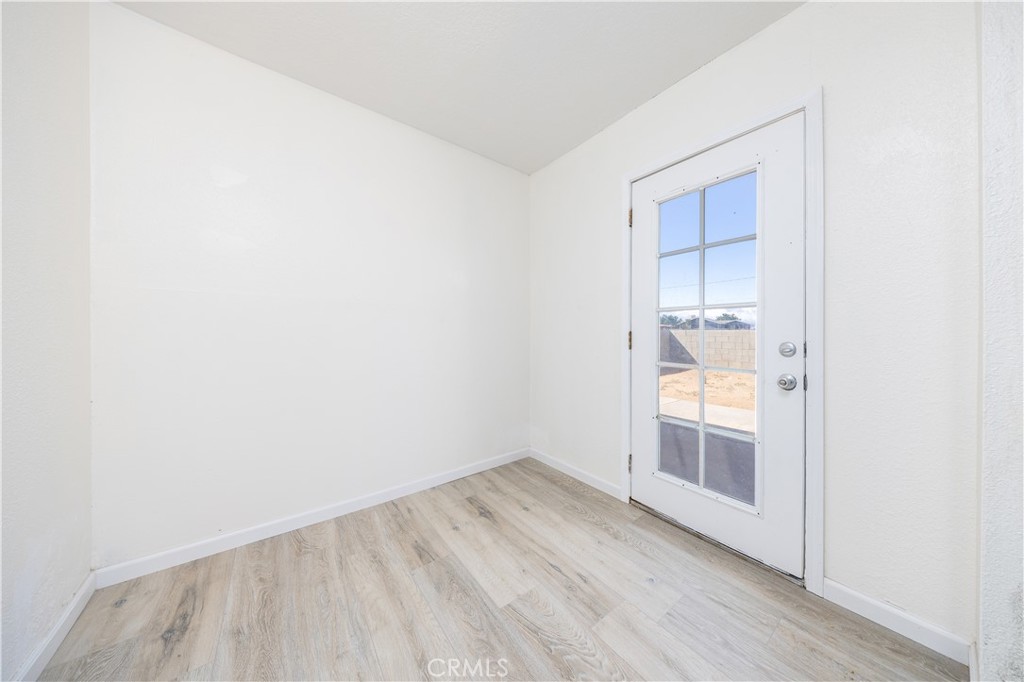 10686 Jamul Road Apple Valley, CA 92308 - Photo 12 of 23 Bonus room