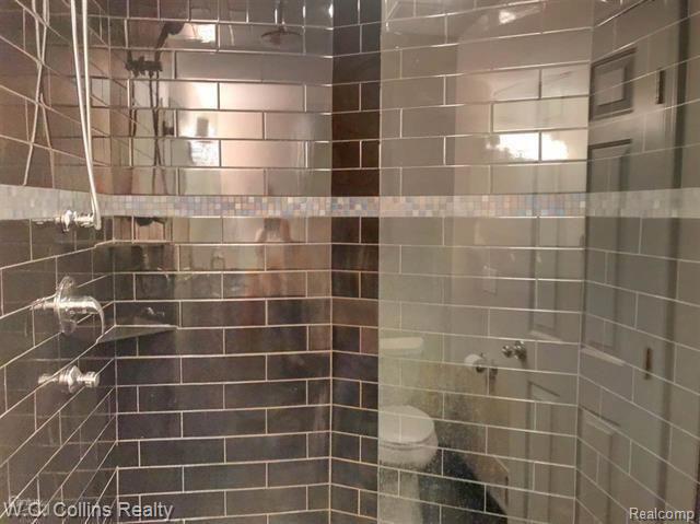 5930 Ronnoco Road Rochester, MI 48306 - Photo 33 of 67 33.JPG