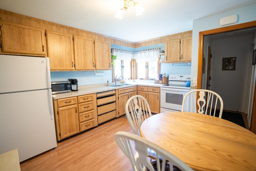 30 Gardner Road Easton, MA 02356 - Photo 2 of 41 Gallery Image 2