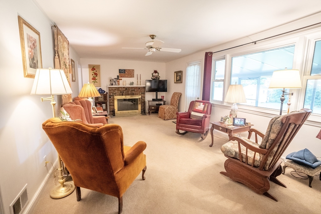 30 Gardner Road Easton, MA 02356 - Photo 6 of 41 Gallery Image 6