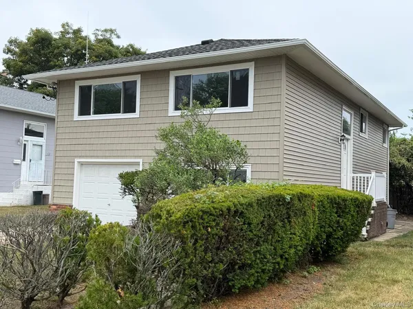 $5,800 | 65 Florida Avenue, Island Park, NY 11558