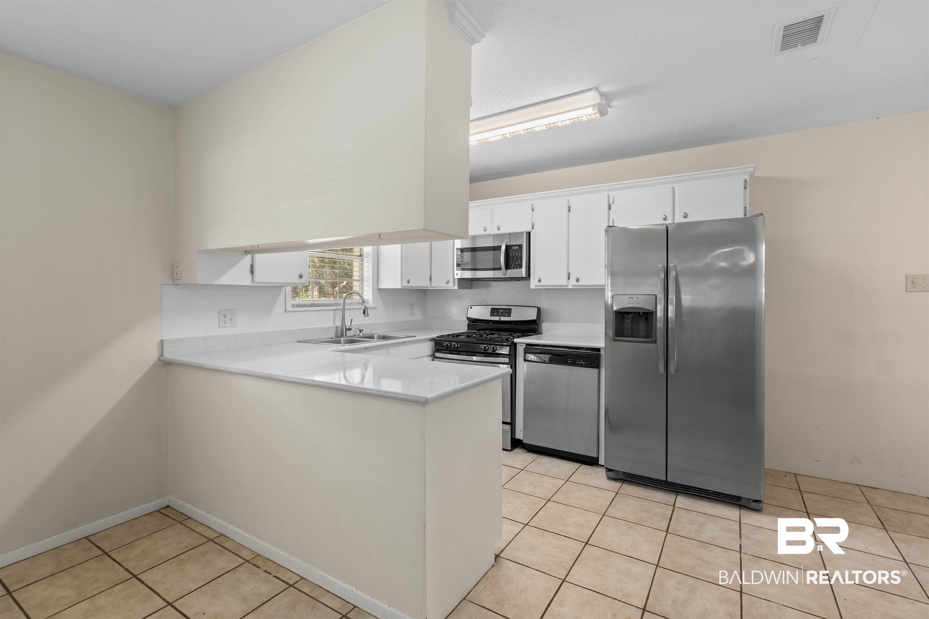 103 Terry Street Daphne, AL 36527 - Photo 6 of 20 Kitchen View 2