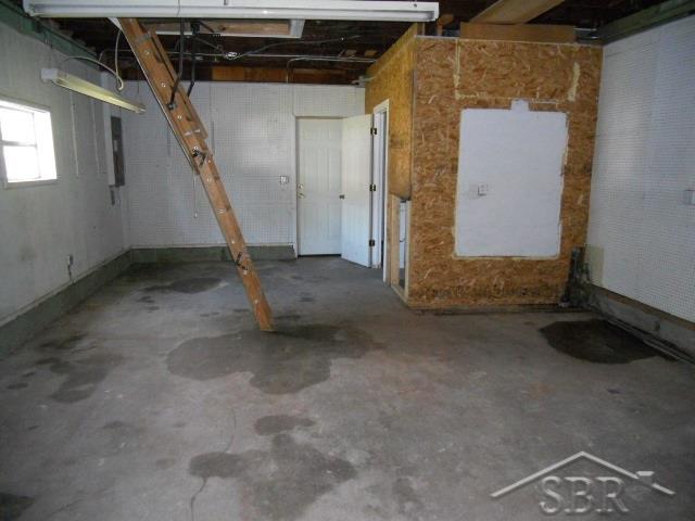 1840 Schust Road Saginaw, MI 48604 - Photo 12 of 14 31323487-11.JPG
