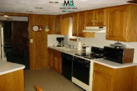 9621 Nook Road Algonac, MI 48001 - Photo 3 of 6 551367-2.JPG
