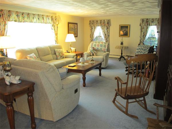 8 Oxbow Road Lexington, MA 02421 - Photo 4 of 16
