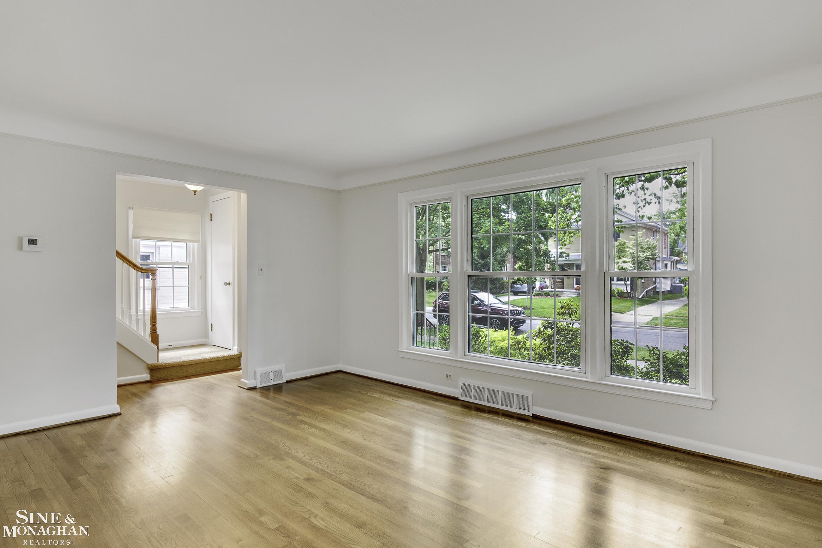 308 Merriweather Road Grosse Pointe Farms, MI 48236 - Photo 7 of 36
