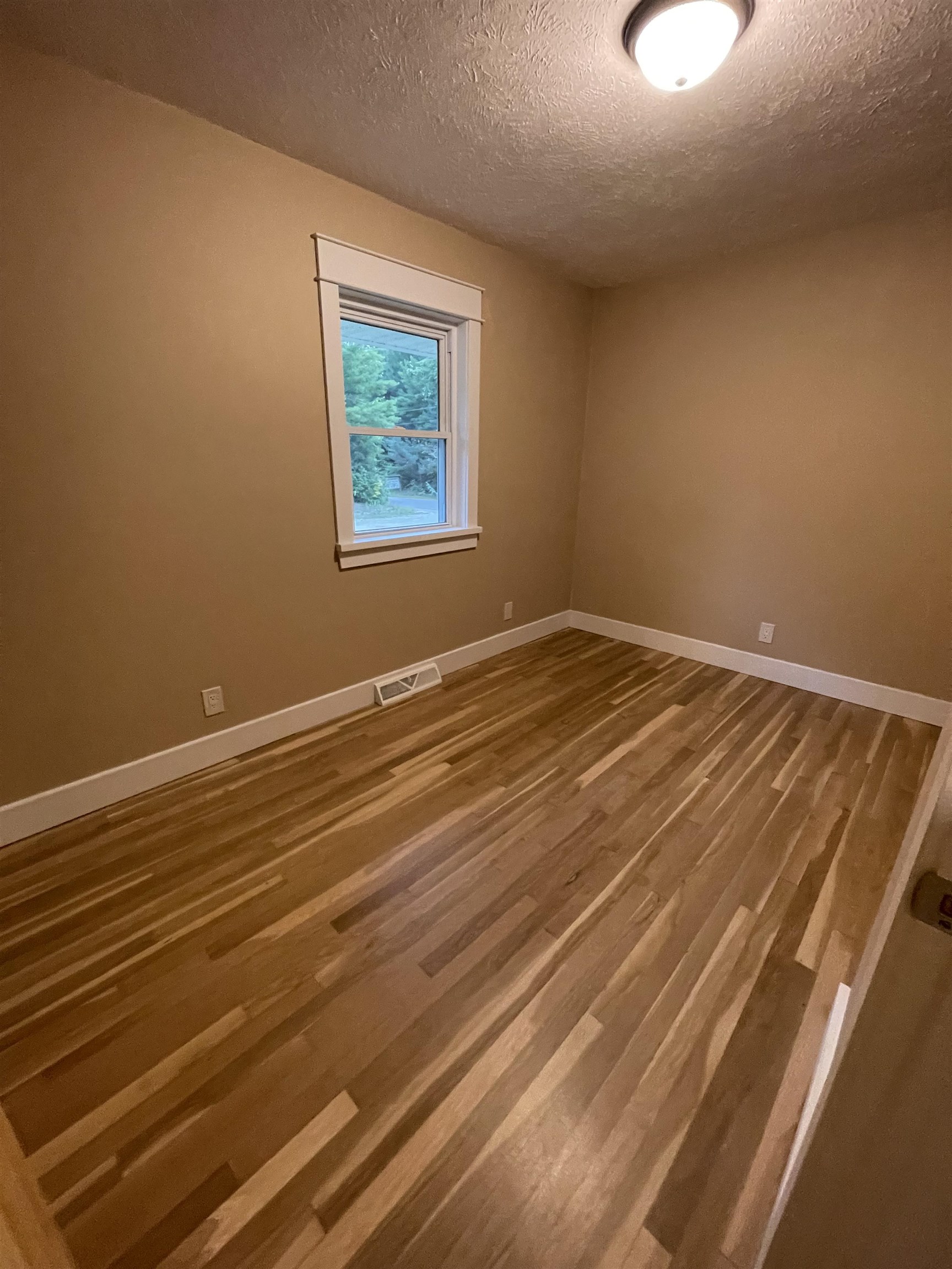 7621 Timberline Road Williamsburg, MI 49690 - Photo 5 of 5 1905556-4.JPG