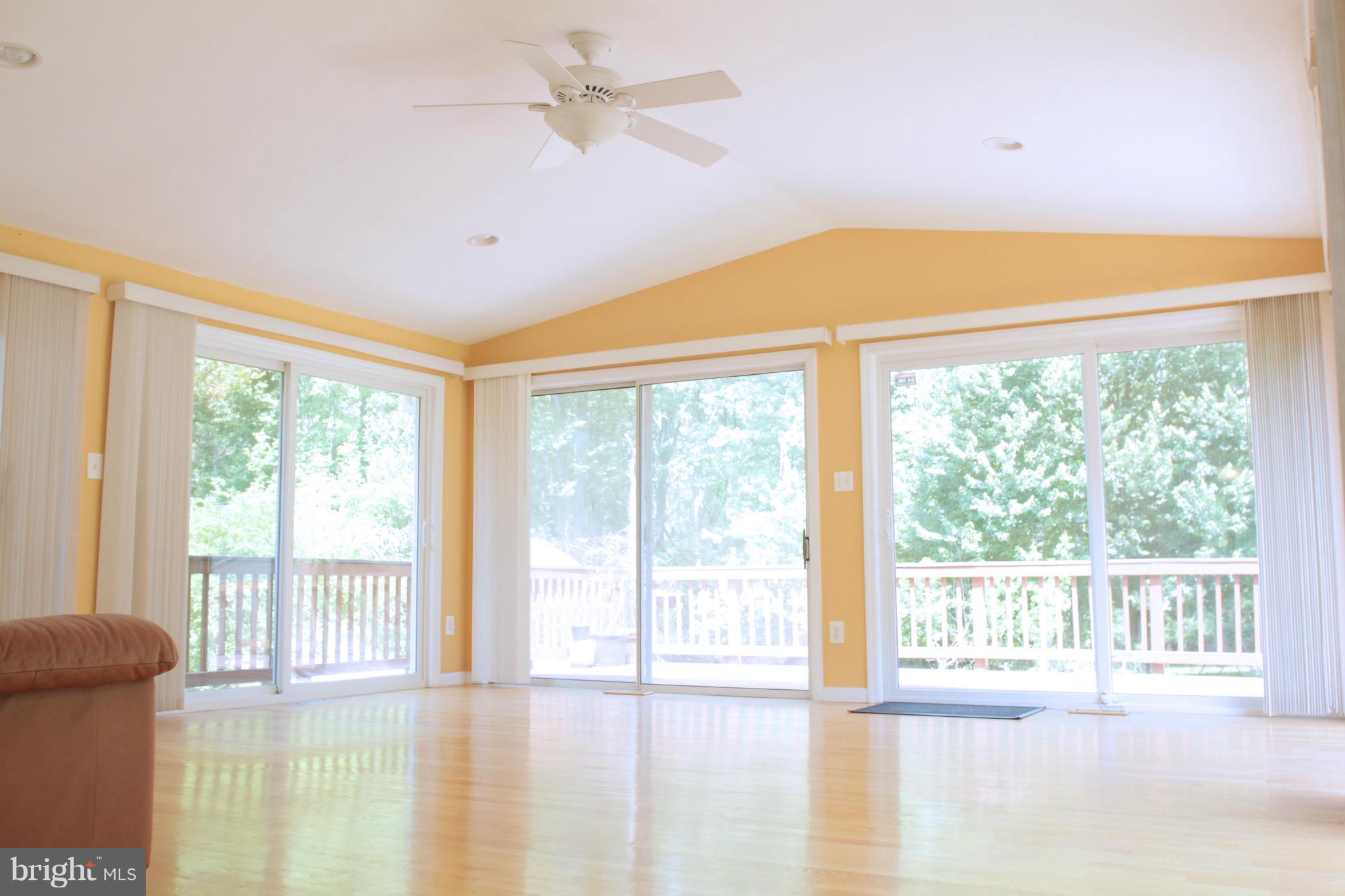14727 Blanton Road Silver Spring, MD 20905 - Photo 8 of 27 Family Room