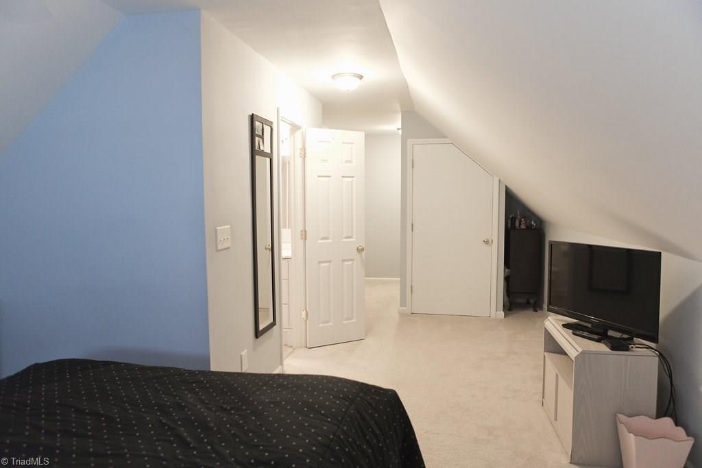 1507 Heathcliff Road High Point, NC 27262 - Photo 20 of 30 Gallery Image 20