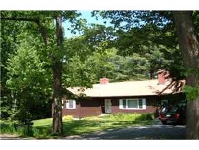 40 Oak Ridge Road Lebanon, NH 03784 - Photo 2 of 2 Gallery Image 2