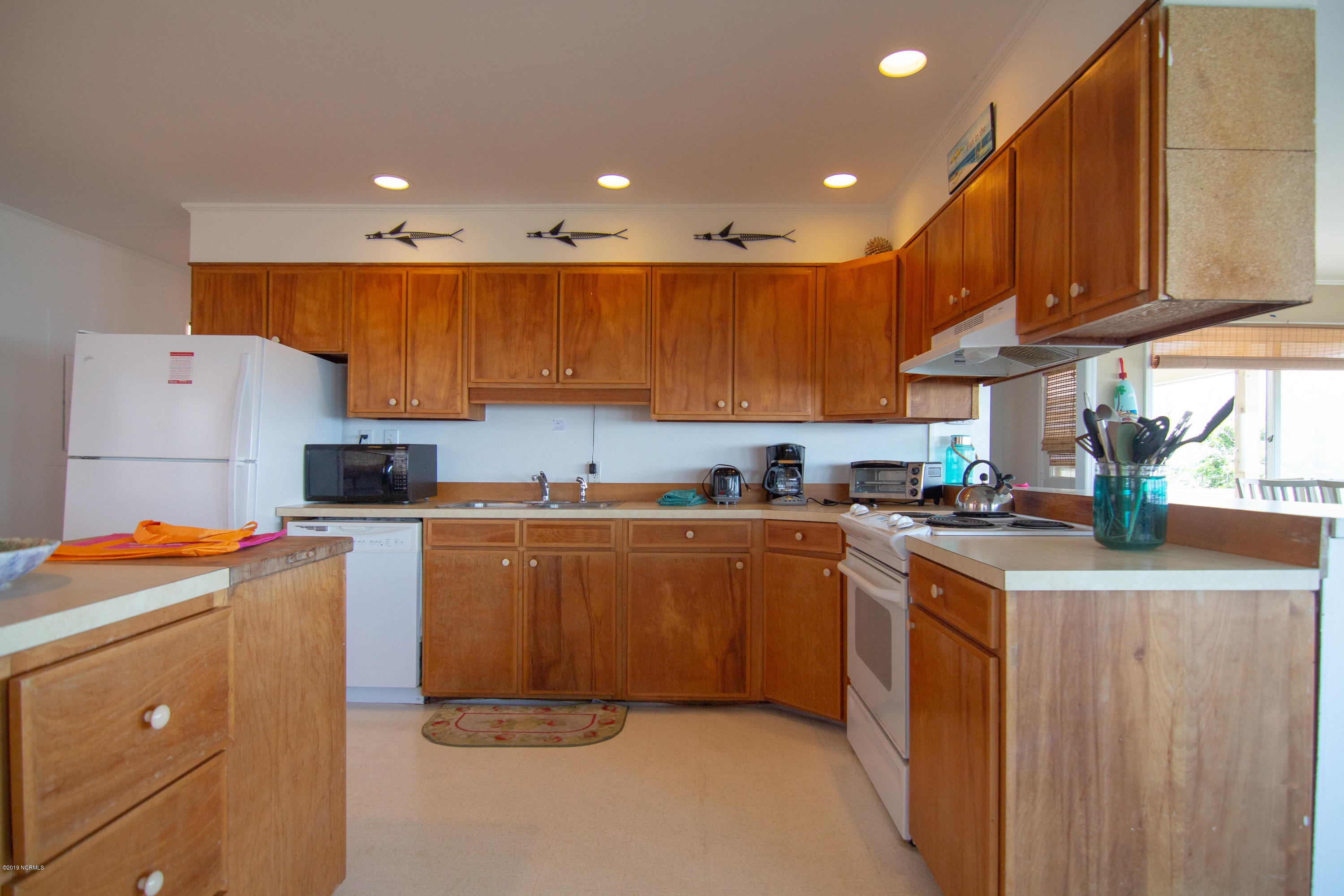 1817 Salter Path Road Indian Beach, NC 28512 - Photo 6 of 24 Kitchen