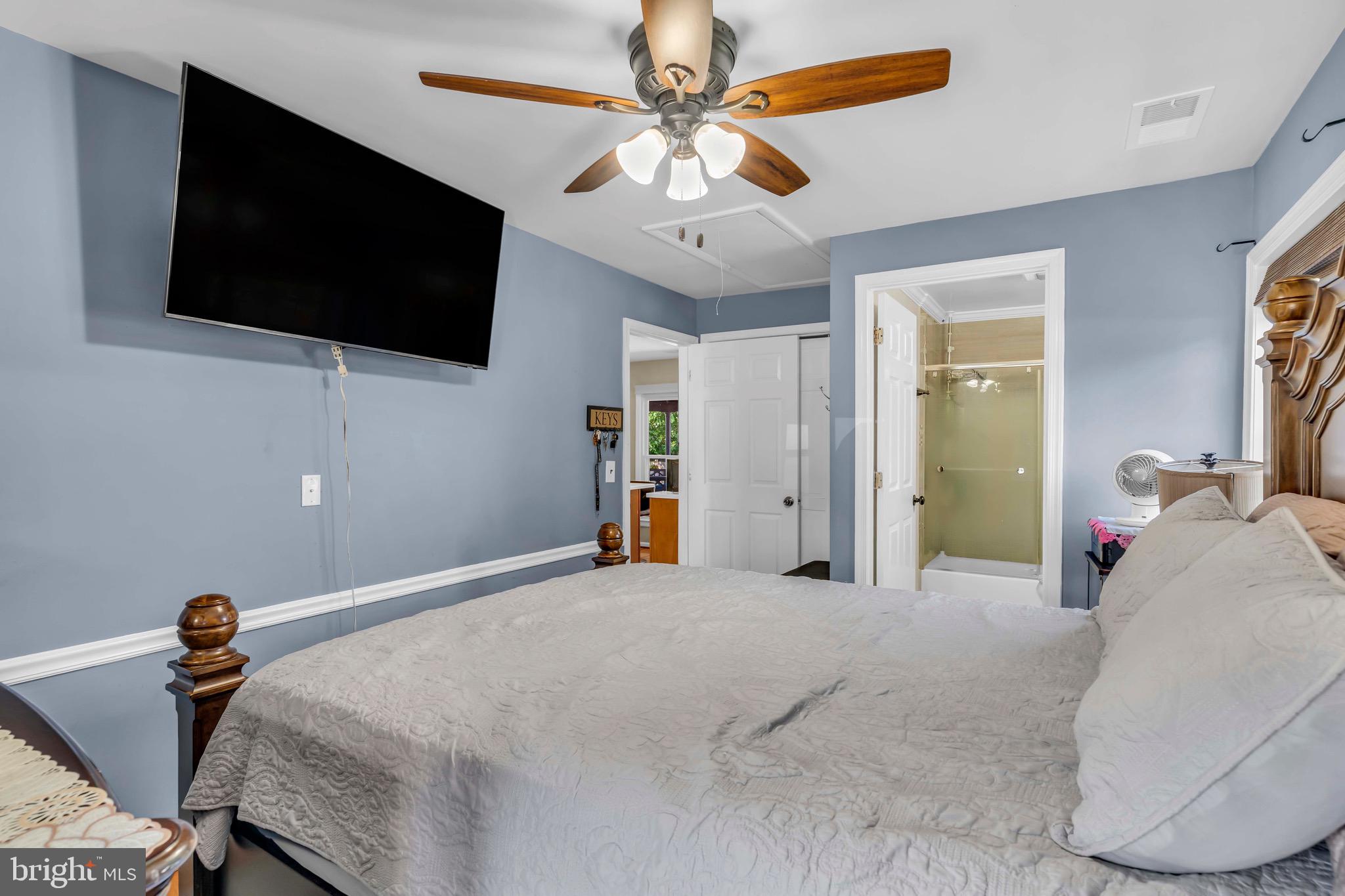 101 West Beech Road Sterling, VA 20164 - Photo 19 of 36