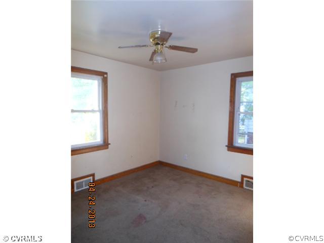 5225 Weatherford Road Richmond, VA 23224 - Photo 6 of 8 Exterior Front