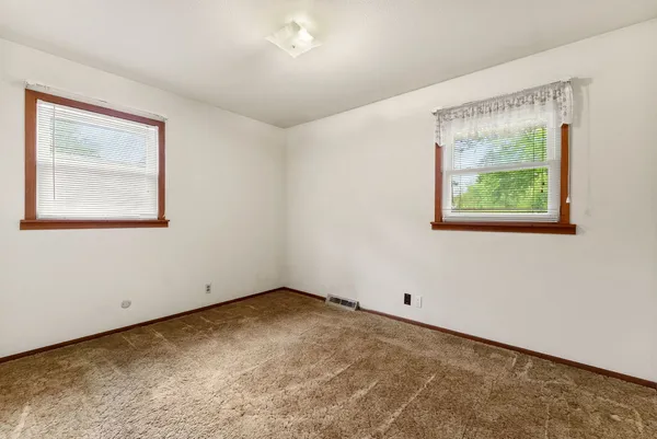 $179,900 | 5110 Warren Street, Davenport, IA 52806