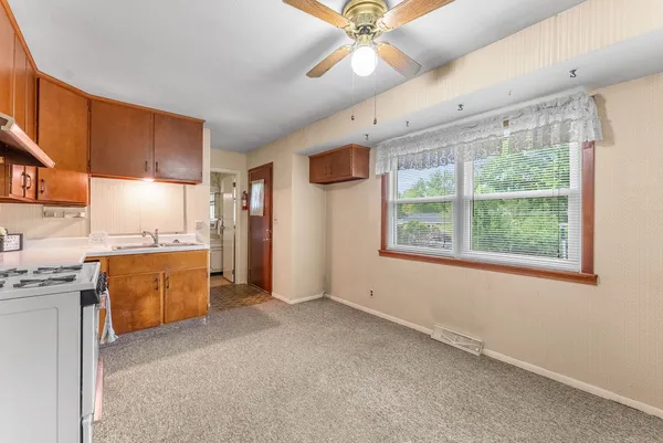 $179,900 | 5110 Warren Street, Davenport, IA 52806