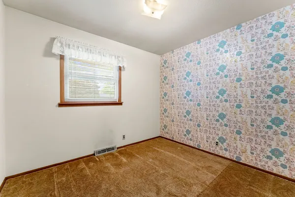 $179,900 | 5110 Warren Street, Davenport, IA 52806