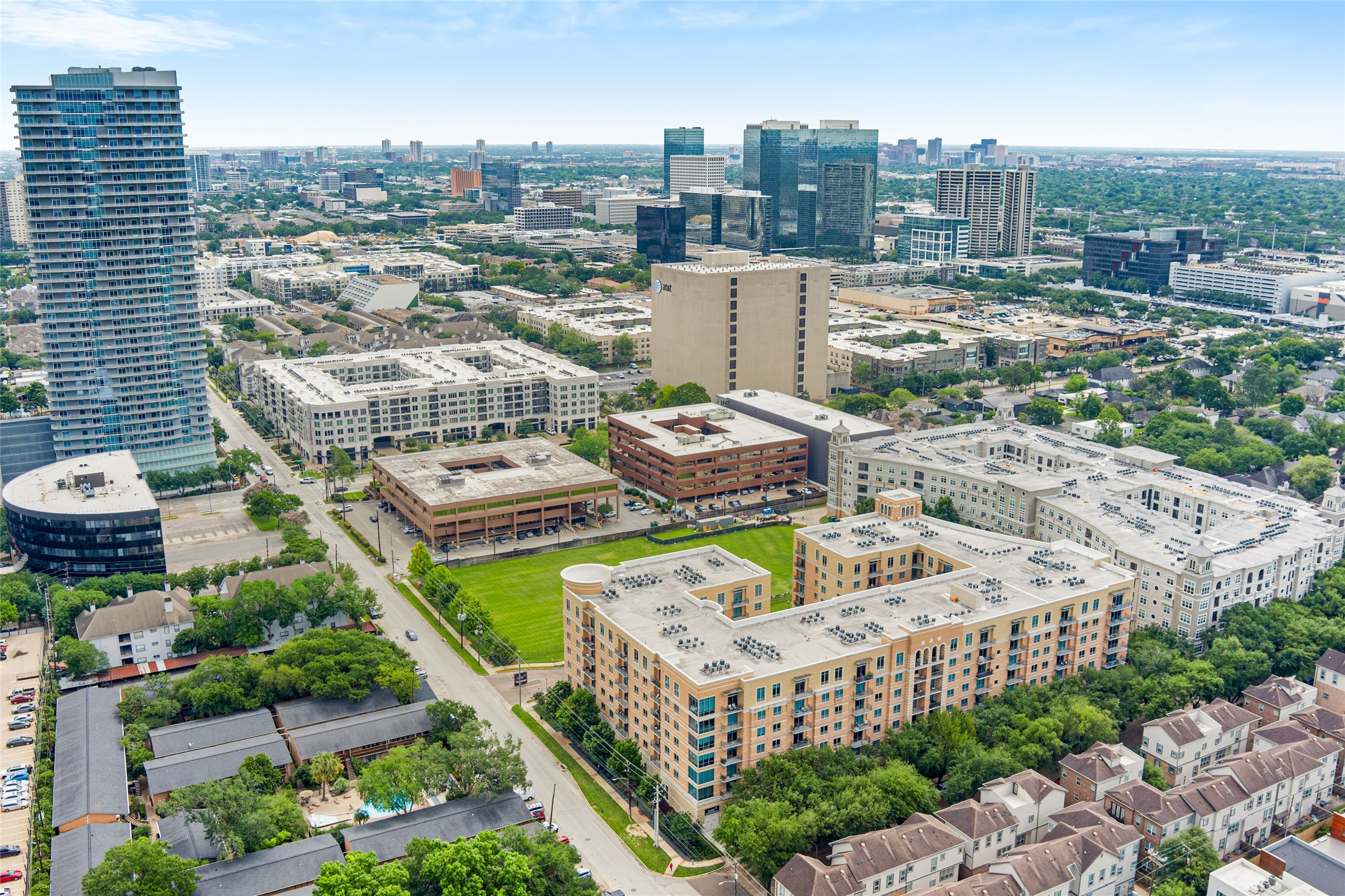 3924 West Alabama Street, Unit 4 Houston, TX 77027 - Photo 28 of 32
