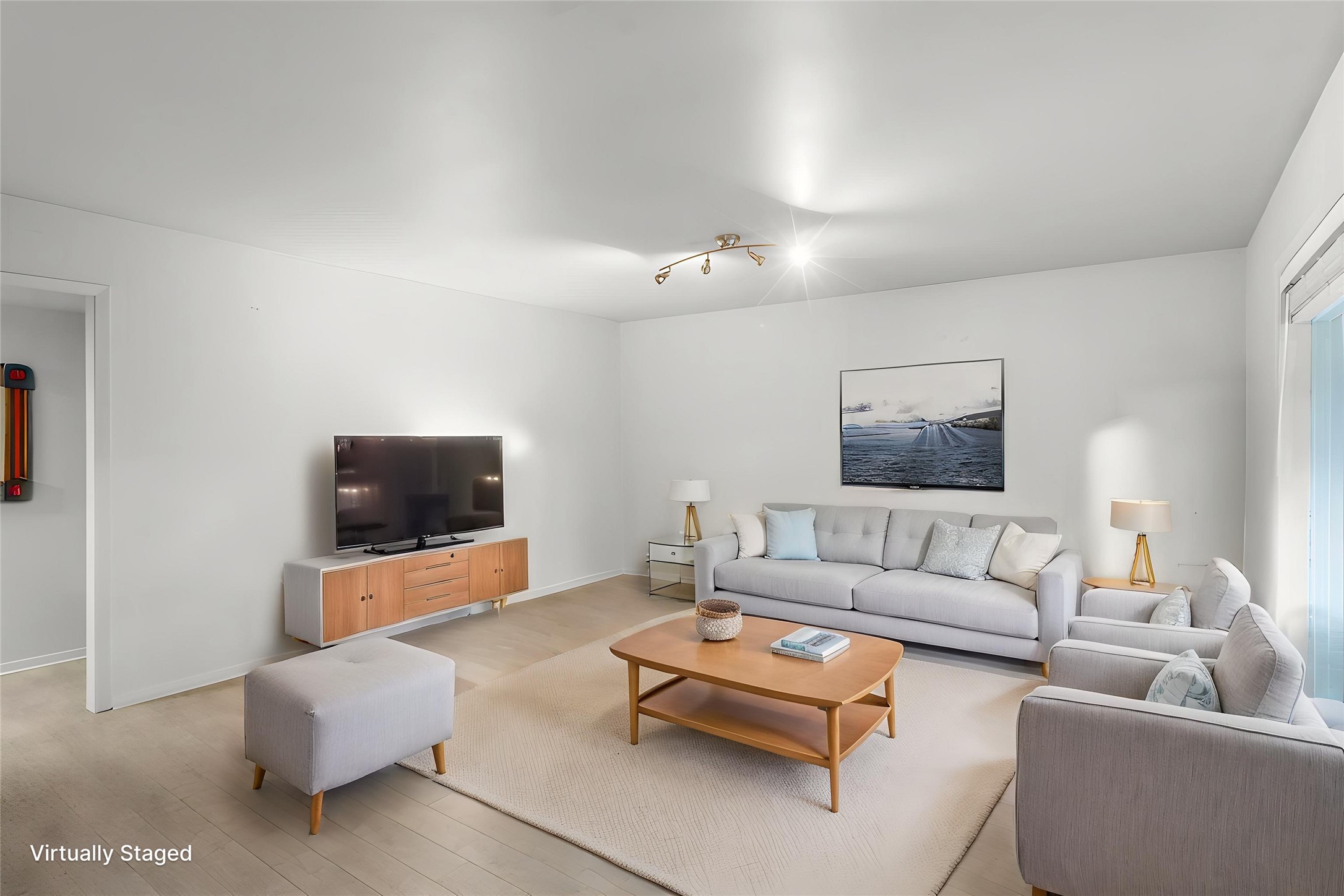 3924 West Alabama Street, Unit 4 Houston, TX 77027 - Photo 4 of 32 Large Living area that is open to kitchen, Vinyl flooring throughout!