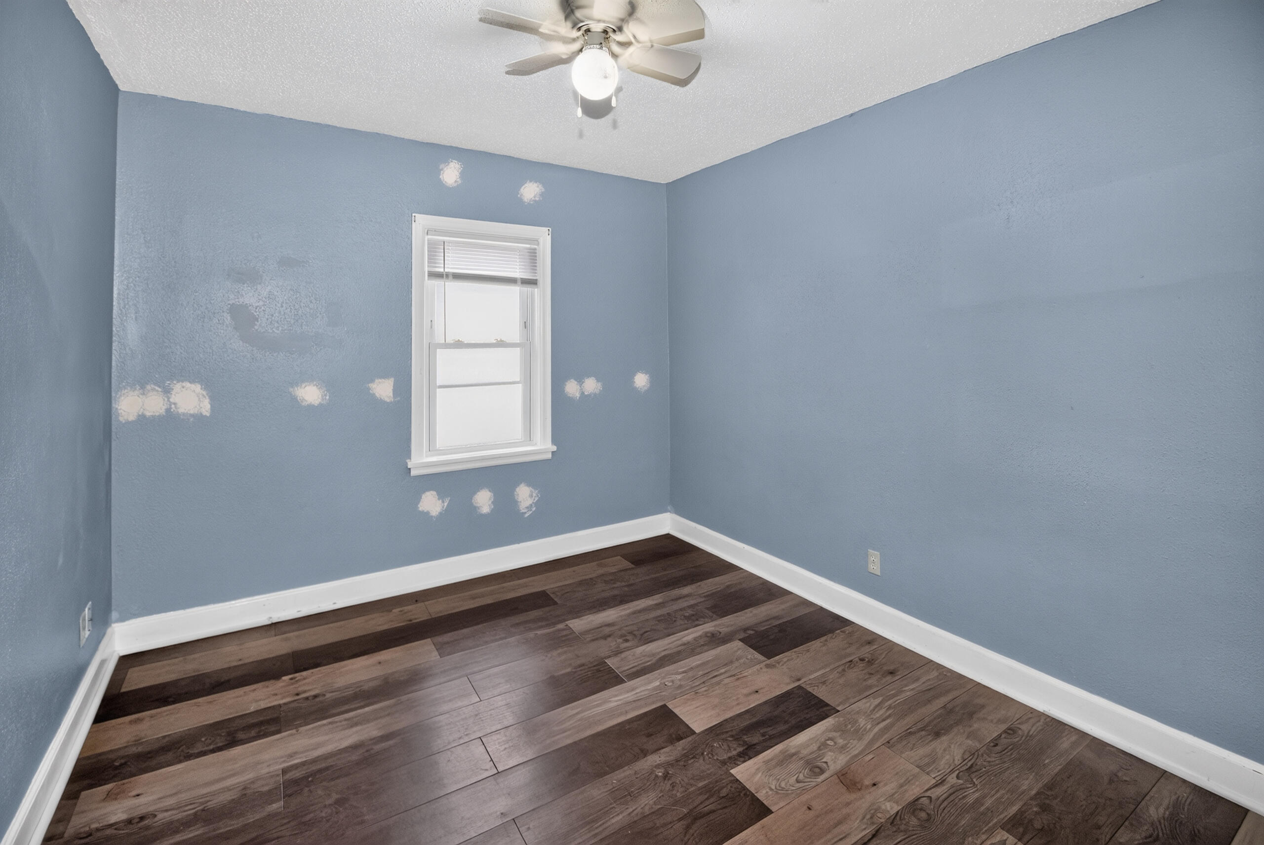 1640 Mead Street Racine, WI 53403 - Photo 12 of 27 2nd Bedroom