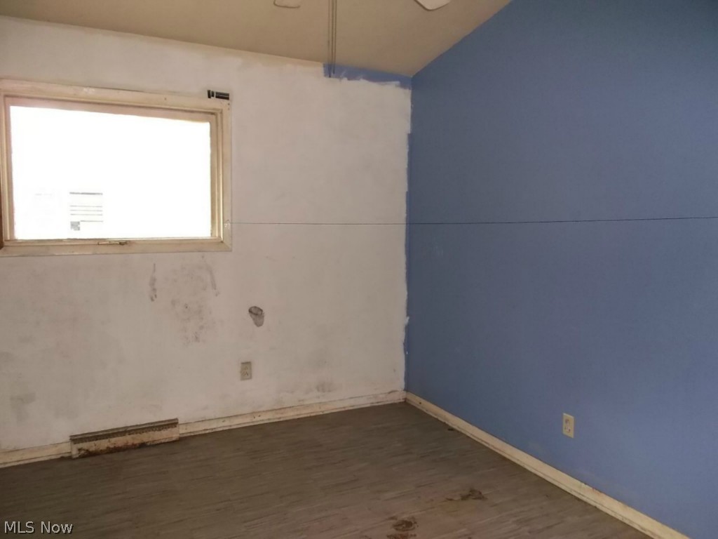 17457 Stocking Road Thompson, OH 44086 - Photo 8 of 14