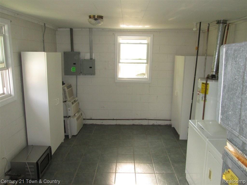 3764 Dearborn Avenue Rochester, MI 48309 - Photo 14 of 18 IMG_0462.JPG