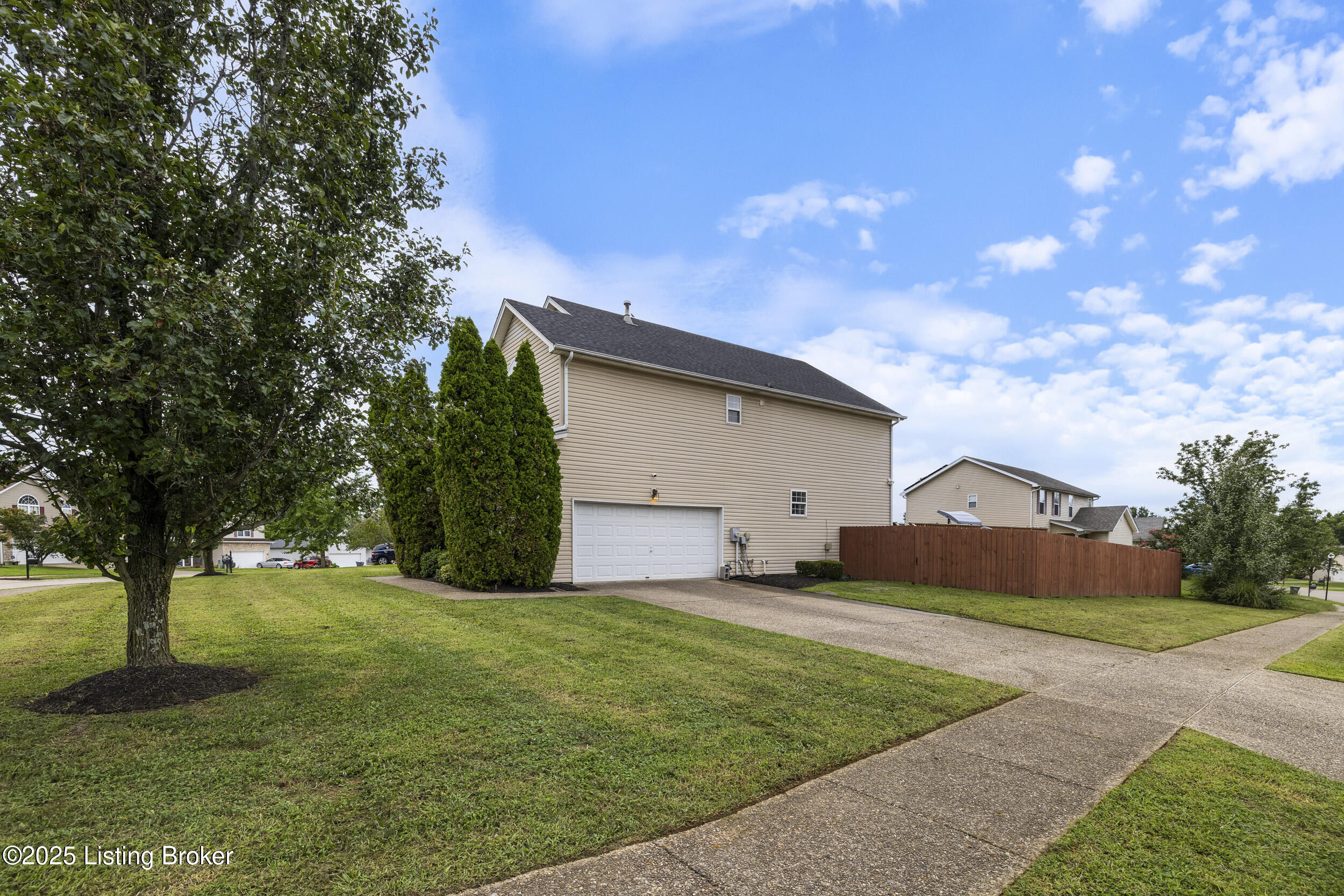 7824 Lariat Road Louisville, KY 40219 - Photo 47 of 48 3U8A8993