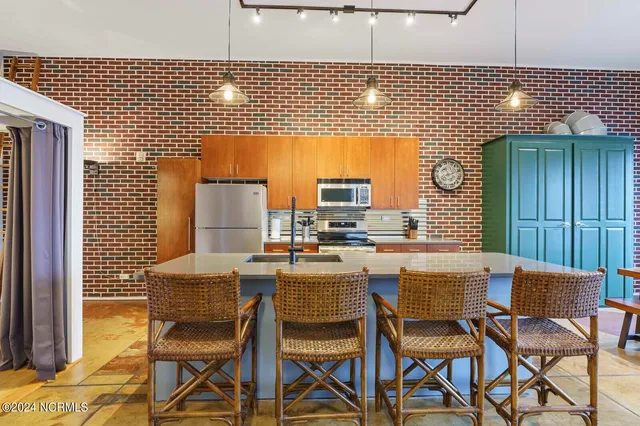 $2,100 | 715 North 4th Street, Unit 101, Wilmington, NC 28401