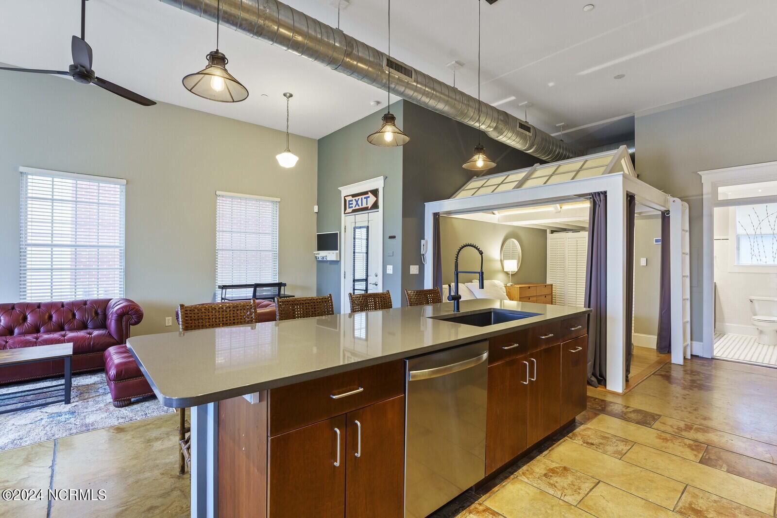 715 North 4th Street, Unit 101 Wilmington, NC 28401 - Photo 12 of 30 18_cbre47519_Kenny_Onufrock_mls