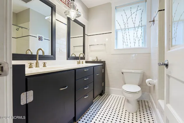 $2,051 | 715 North 4th Street, Unit 101, Wilmington, NC 28401