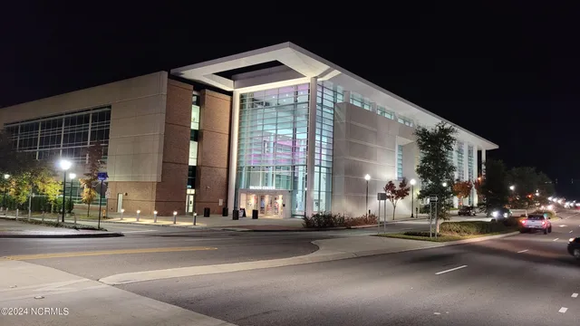 $2,100 | 715 North 4th Street, Unit 101, Wilmington, NC 28401