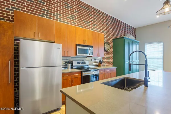 $2,051 | 715 North 4th Street, Unit 101, Wilmington, NC 28401