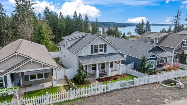 $499,950 | 30 East Cedarland Lane, Allyn, WA 98524