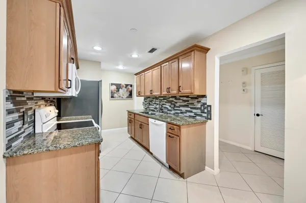 $2,750 | 21863 Arriba Real, Unit G, Boca Raton, FL 33433