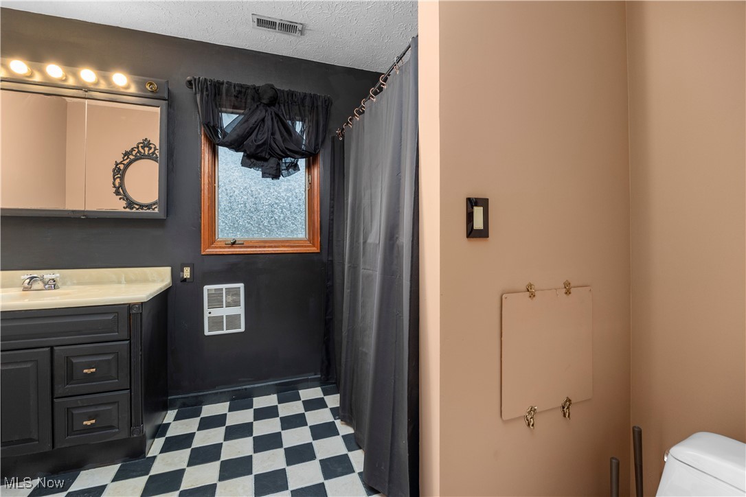 43995 Middle Ridge Road Lorain, OH 44053 - Photo 22 of 49 Gallery Image 22