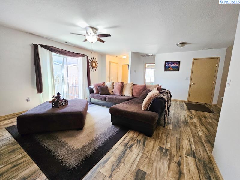 2613 Jason Loop Richland, WA 99352 - Photo 6 of 21 Gallery Image 6